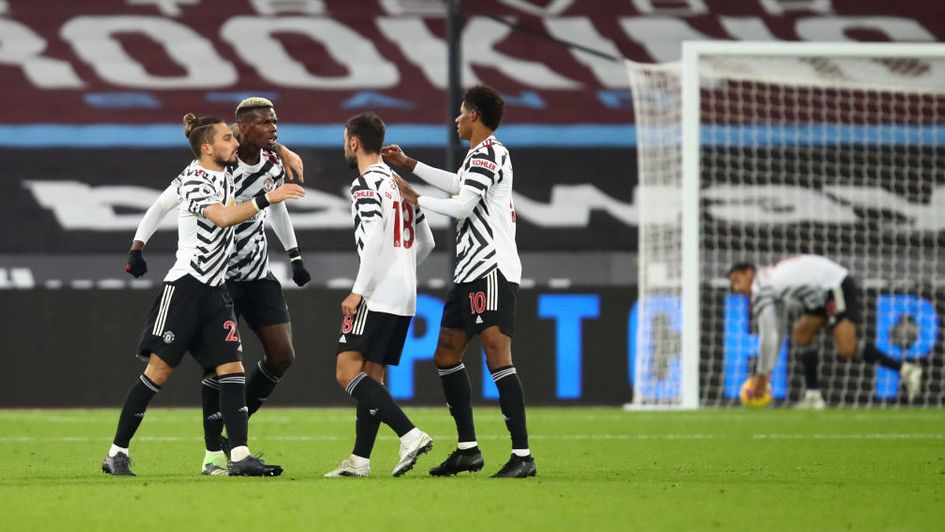 Οι ομοφωνίες βγάζουν τα δυνατά σημεία της ημέρας (1712)