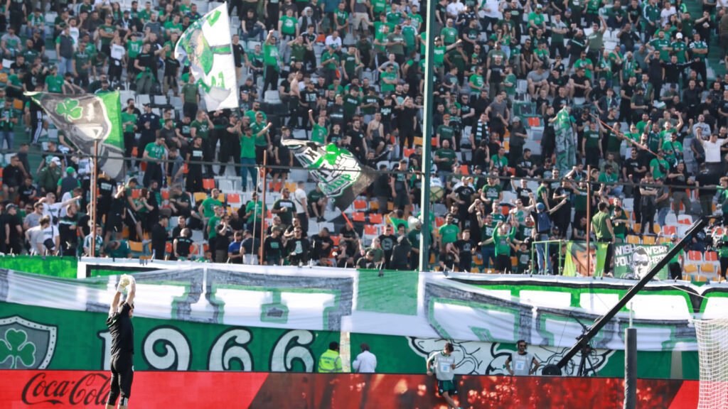 Επεισόδιο μεταξύ οπαδών στη Λεωφόρο λόγω φωτοβολίδας