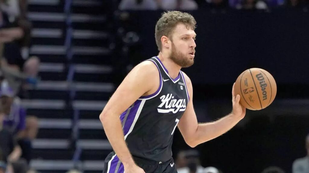 Ο ρόλος του Βεζένκοφ στη μεταγραφή Πετρούσεφ