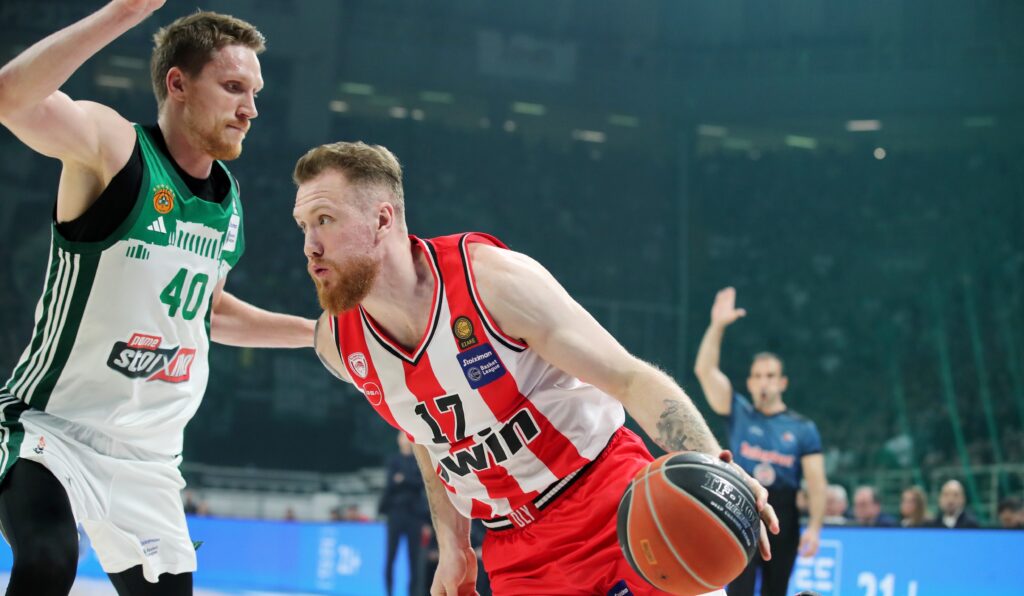 Κούρσα «αιωνίων» για NBAer