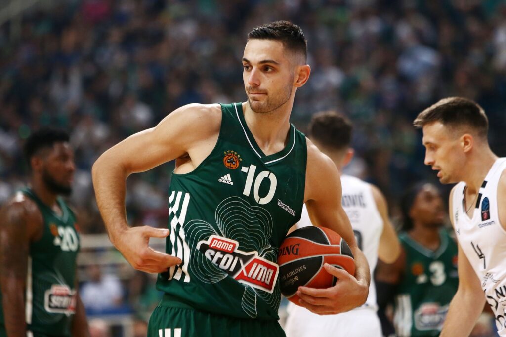 Τρελό σενάριο με Παπαπέτρου!