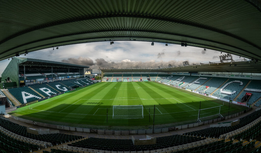 Με τα κόρνερ της Πλίμουθ στο 1.93