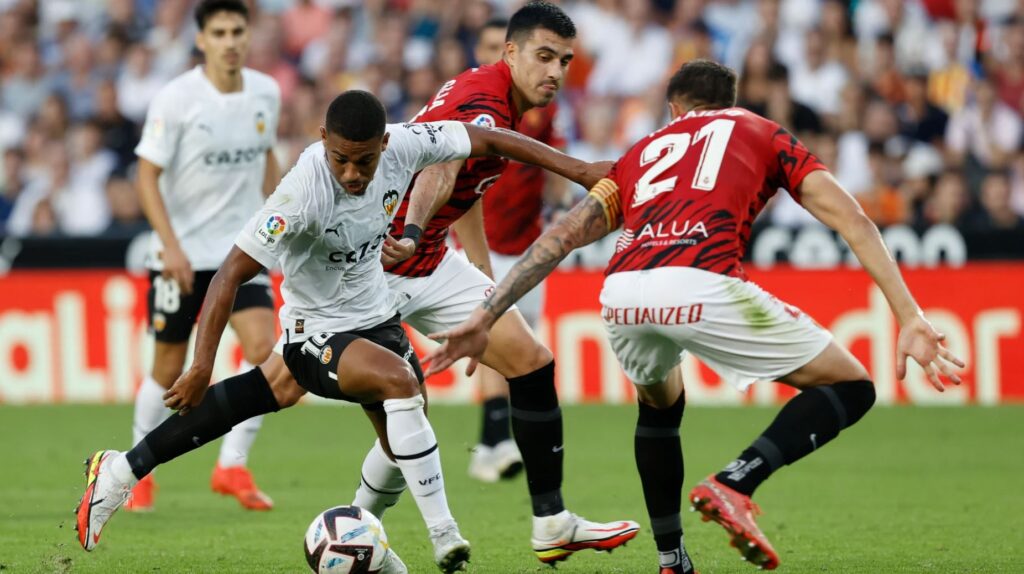 Βαλένθια - Βαγιαδολίδ προγνωστικά: Για νίκη παραμονής οι «νυχτερίδες»