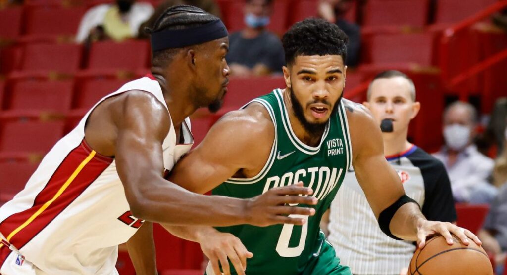 Αγριεμένοι οι Σέλτικς, για το προβάδισμα οι Χιτ