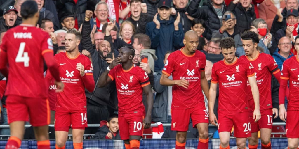 Τρία φαβορί και η Λίβερπουλ