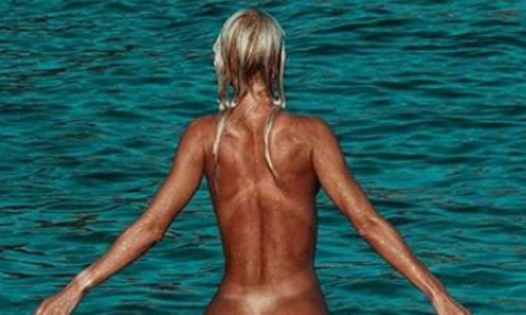 Ασύλληπτο μαγιό από την Ιγγλέζου - Φάνηκαν όλα! (ΦΩΤΟ)