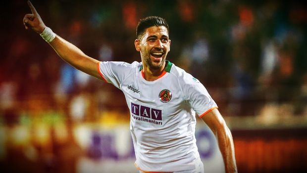 Tρελό σενάριο για Μπακασέτα και κορυφαία ελληνική ομάδα!