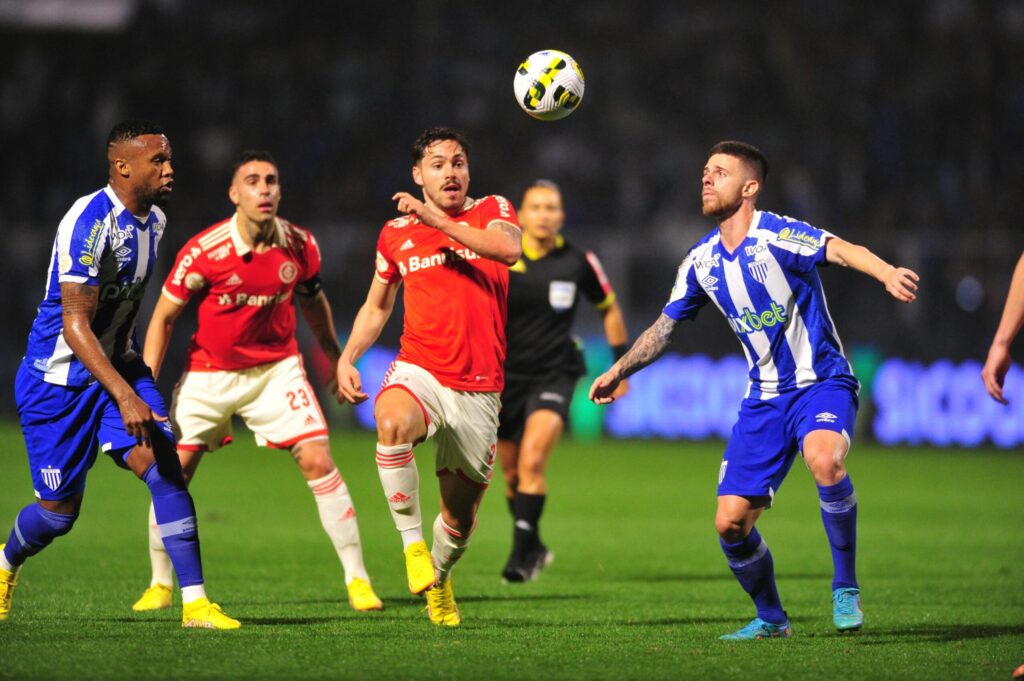 Προγνωστικά κόρνερ: Ξεκάθαρο φαβορί στο Ιντερνασιονάλ - Ζουβεντούδε