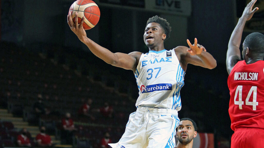 Mία ανάσα από Αντετοκούνμπο!