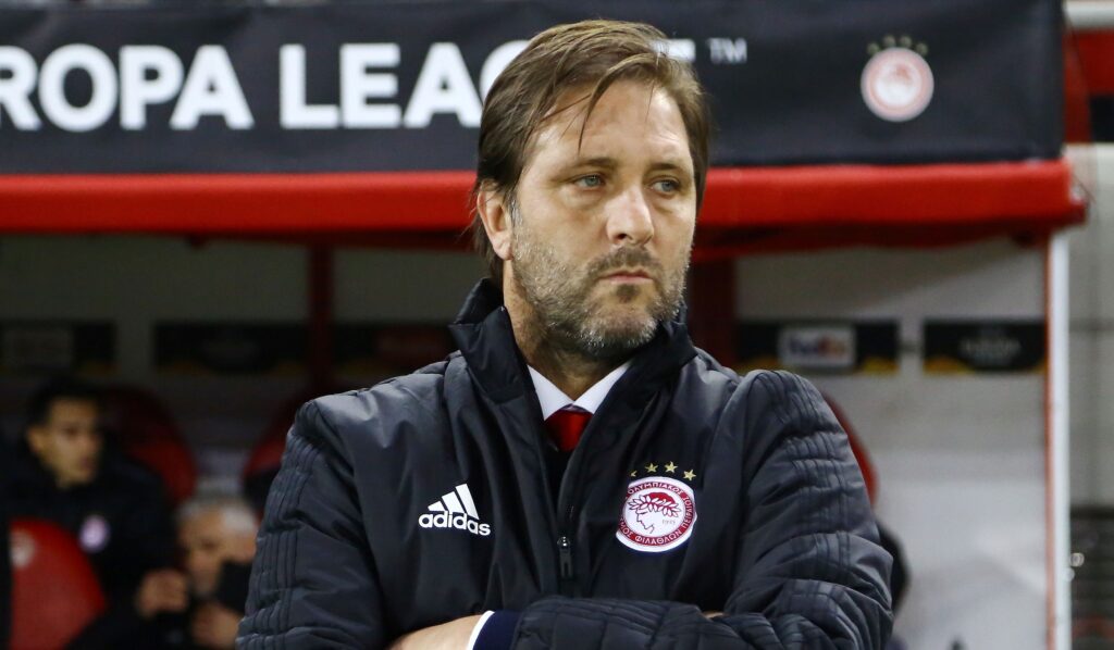 Μένει ή φεύγει ο Μαρτίνς από τον Ολυμπιακό;