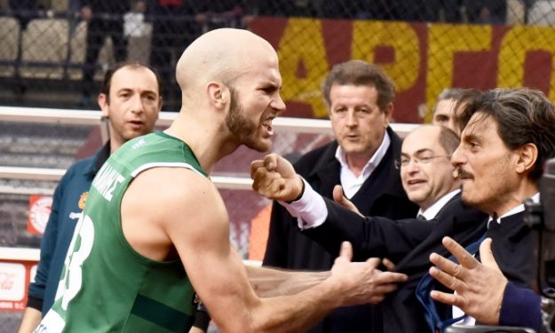 Tρελάθηκε ο Δημήτρης: Νέα ΑΔΙΑΝΟΗΤΗ πρόταση σε Καλάθη!