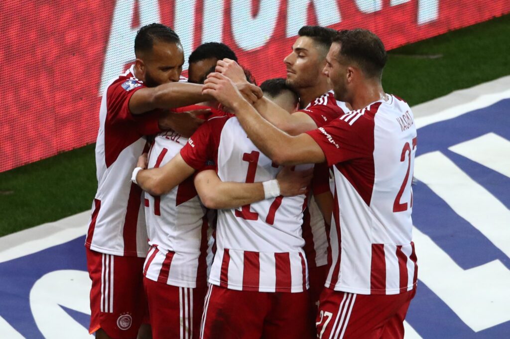 «Σειρήνες» για Έλληνα του Ολυμπιακού - Του δίνει αύξηση ο Μαρινάκης