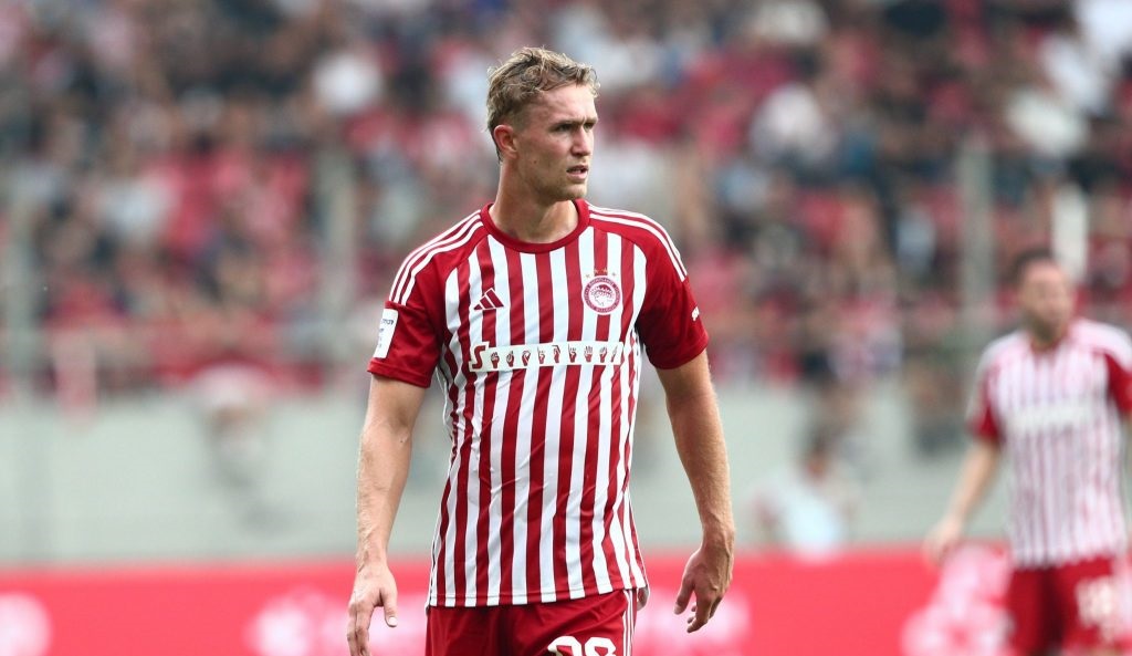 Η σύντροφος του Σολμπάκεν είναι... Thea (φωτ.)