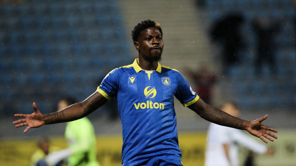 Tι «τρέχει» με Σόνι και Ολυμπιακό