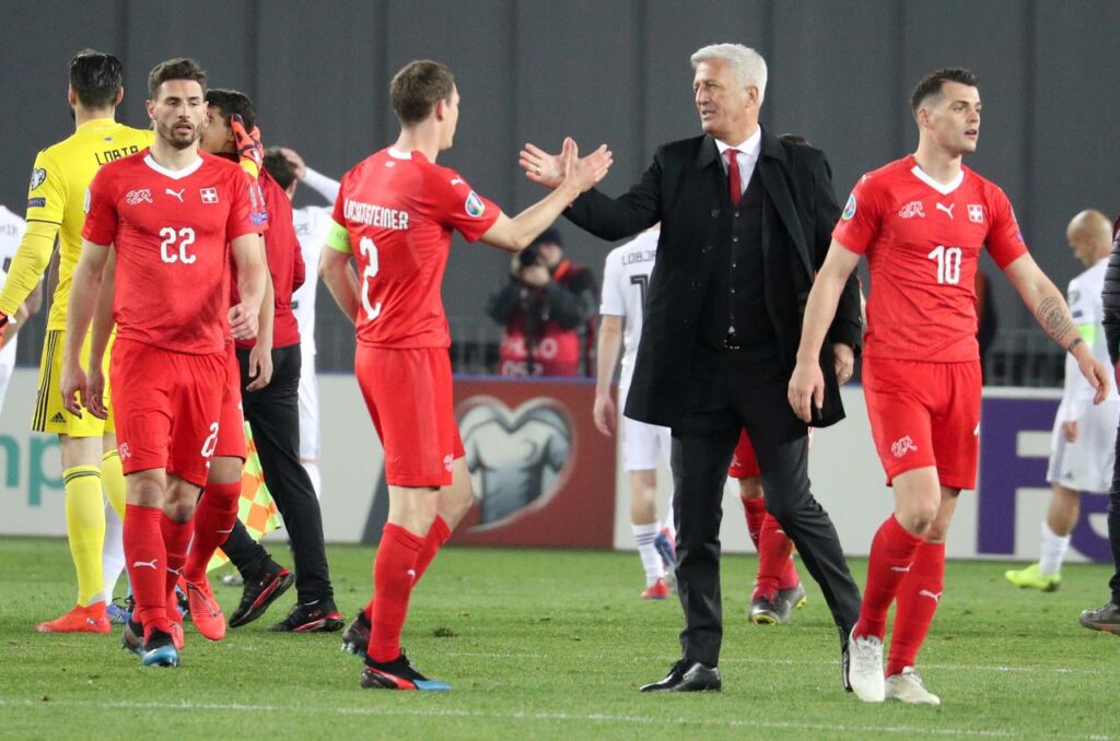 Ψάχνει το δύο στα δύο