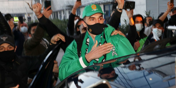 Ανατροπή για την επόμενη ομάδα του Χεζόνια - Πόσο δίνει για Ολυμπιακό