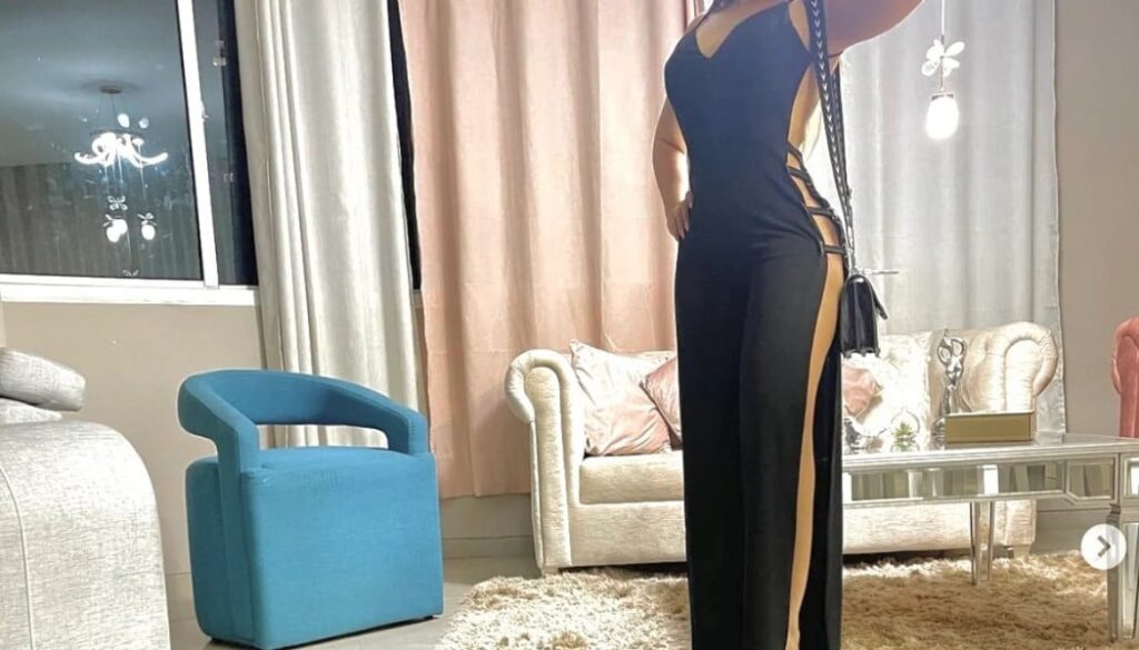 Δασκάλα απολύθηκε από ιδιωτικό σχολείο γιατί ανέβασε hot πόζες! (ΦΩΤΟ)