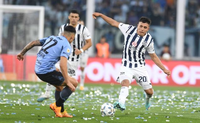 Παίζει καλύτερο ποδόσφαιρο...