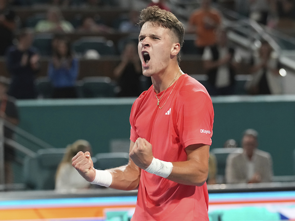 Μένσικ – Τζόκοβιτς