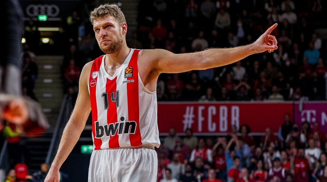 Σάσα Βεζένκοφ