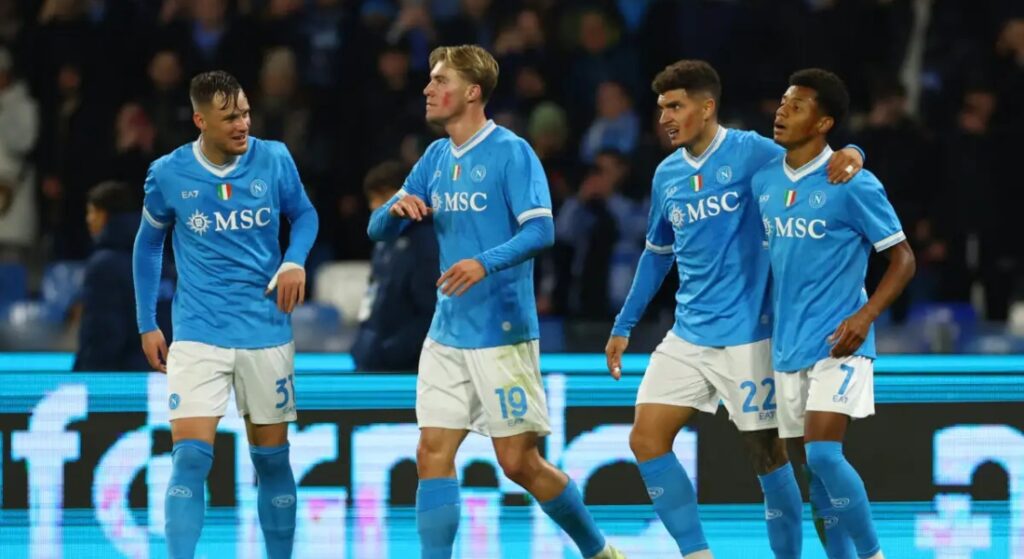 Νέα Σμύρνη, «βόμβα», Νάπολη