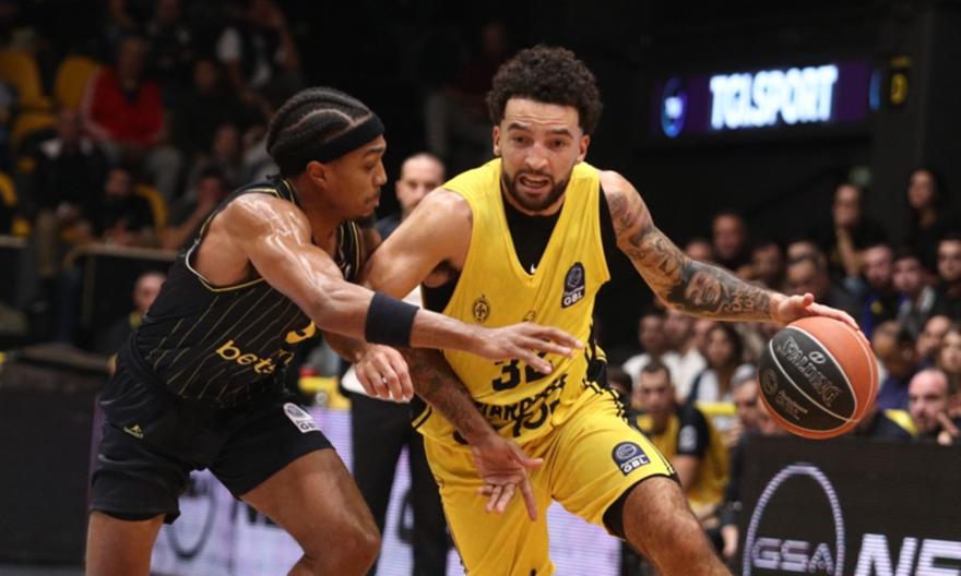 Τα βλέμματα στο Κολοσσός - Μαρούσι